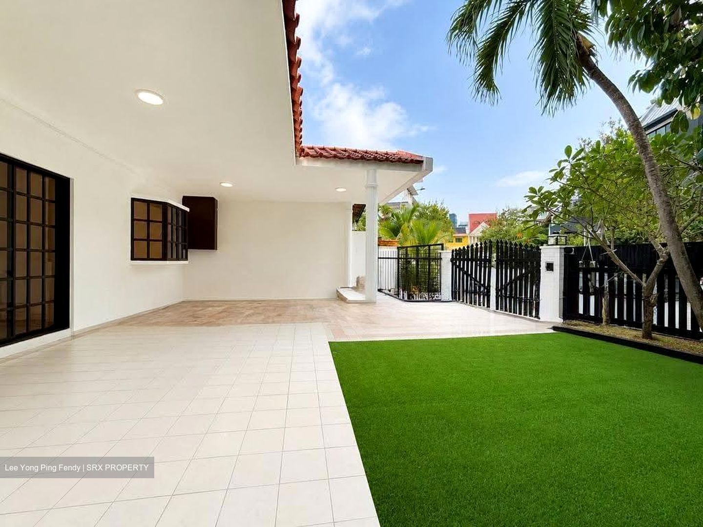 Pasir Ris Beach Park (D18), Terrace #629489551